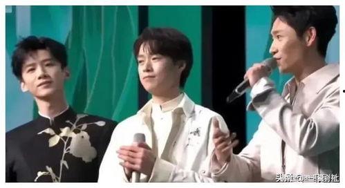 新年娱乐圈吃瓜爆料,明星幕后故事与惊人爆料  第1张